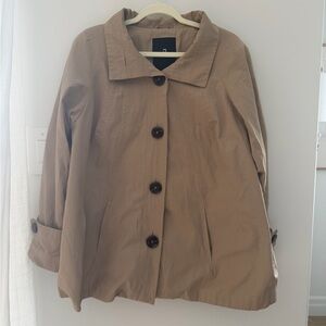 Laura Petite Beige Short Trench, size 16